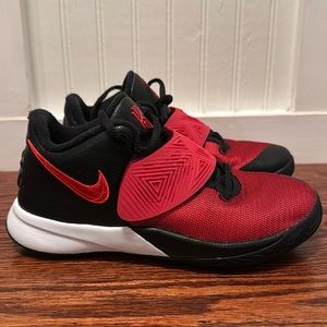 Nike Kyrie Sneakers